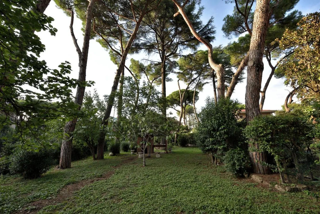 Comfort Rooms Villa Gaia Tor Vergata Rome 2*,