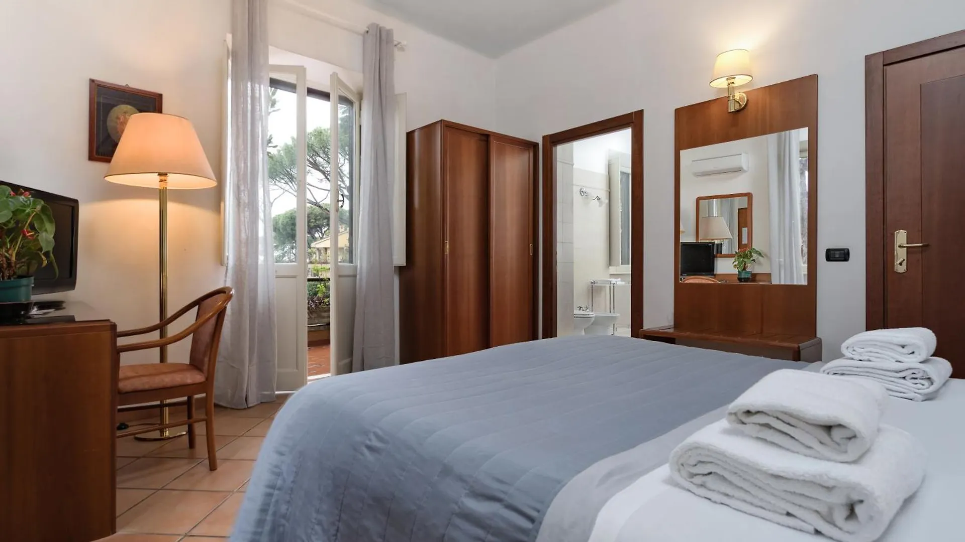 Comfort Rooms Villa Gaia Tor Vergata Rome Italy