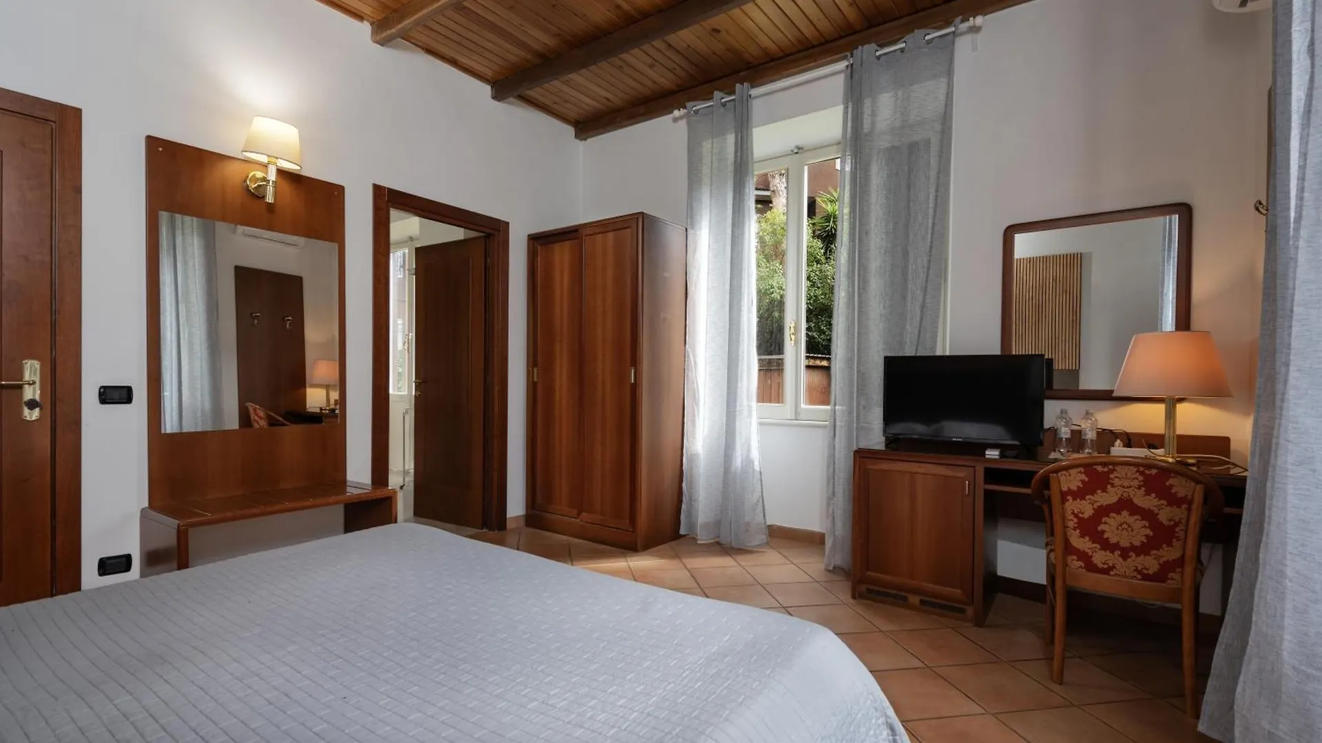 Guest house Comfort Rooms Villa Gaia Tor Vergata Rome