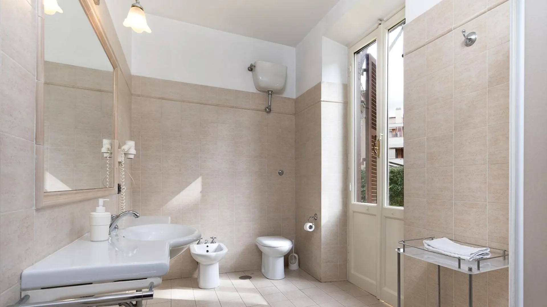 Comfort Rooms Villa Gaia Tor Vergata Rome Guest house
